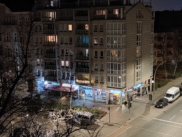 Das Teleobjektiv l&auml;sst sich beim Xiaomi 12X auch mit dem Nachtmodus verwenden. (Bild: Tobias K&ouml;ltzsch/Golem.de)